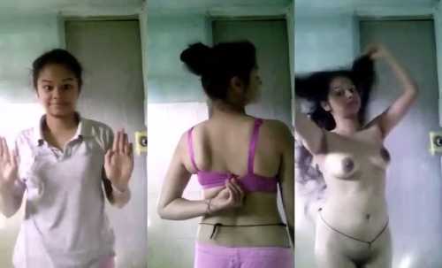 Super Cute Andhra Girl Showing Curvy Body