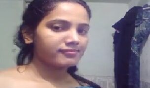 Delhi Sexy Ladki Showing Huge Boobs Hostel